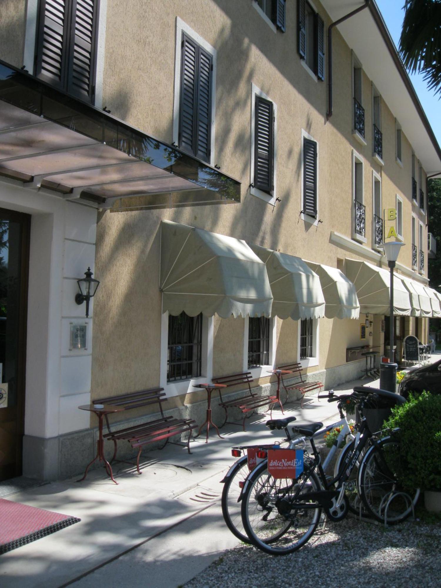 Albergo Centrale Tarcento Exterior foto